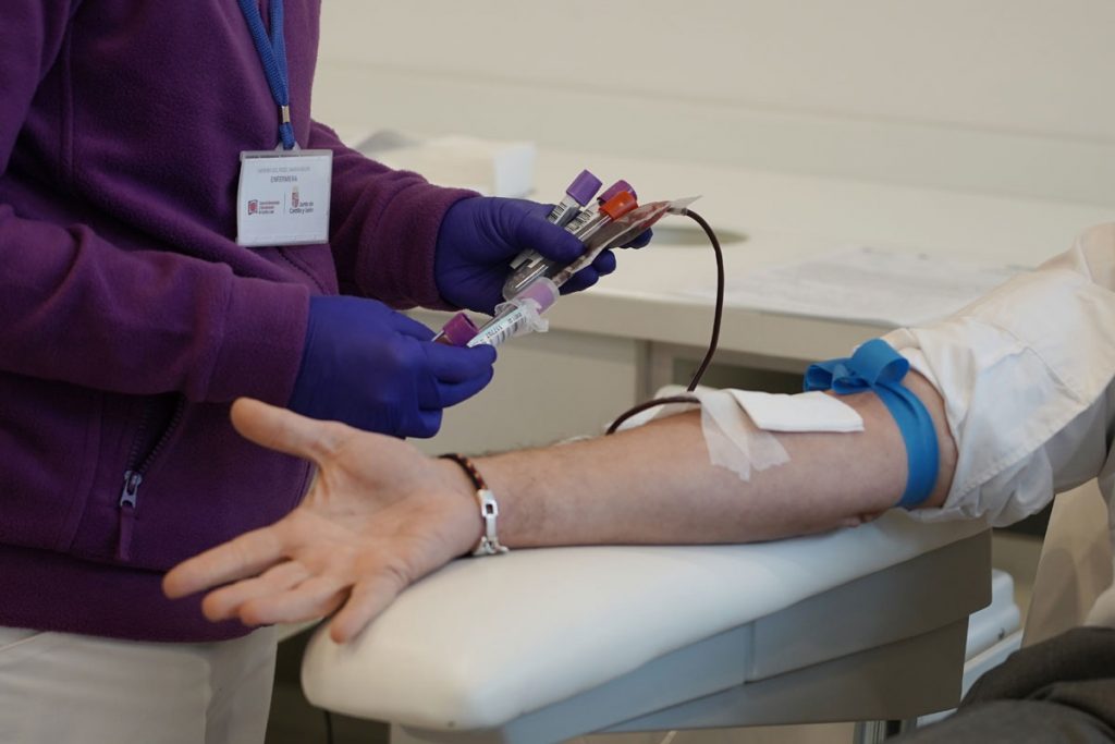 El Hospital de Salamanca acoge un maratón de donación de sangre para contribuir a las 400 extracciones diarias que precisa Castilla y León