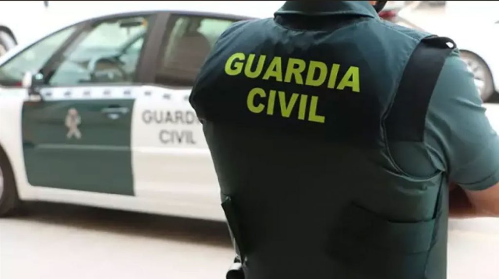 Detenido en Olmedo (Valladolid) por meter a la fuerza a una chica en su coche y agredirla sexualmente