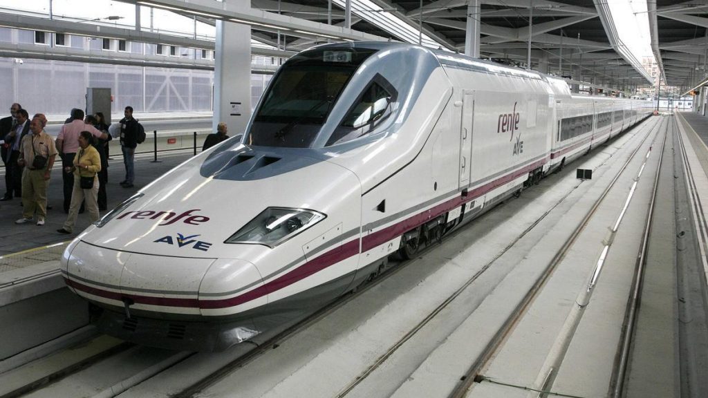 Renfe prepara un dispositivo especial para la visita del papa León XIV a Madrid y Barcelona con un aumento de plazas del 35%