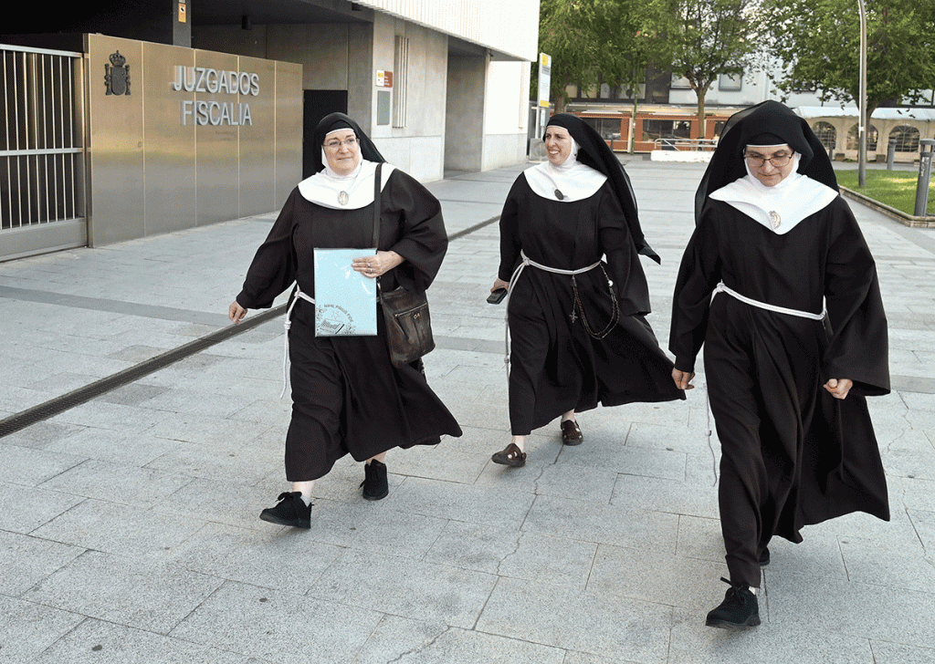 Las siete exclarisas de Belorado se enfrentan a una petición de 12 años de prisión por presuntos delitos contra cinco monjas mayores
