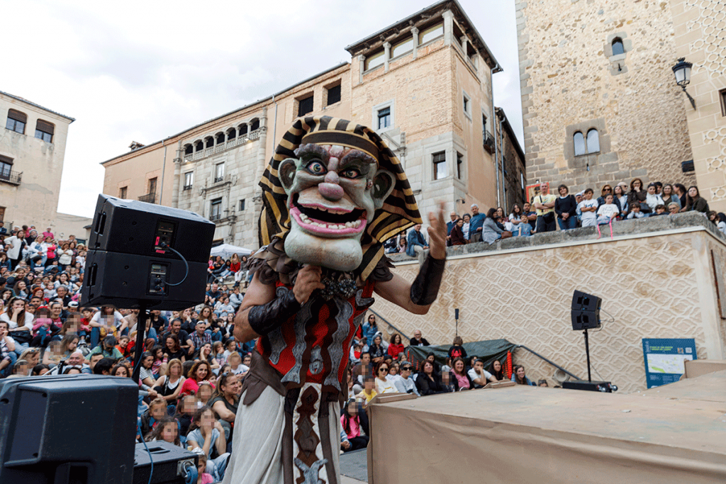 Cuarenta compañías de nueve países celebrarán del 12 al 17 de mayo la vida y el presente en la 40 edición de Titirimundi en Segovia
