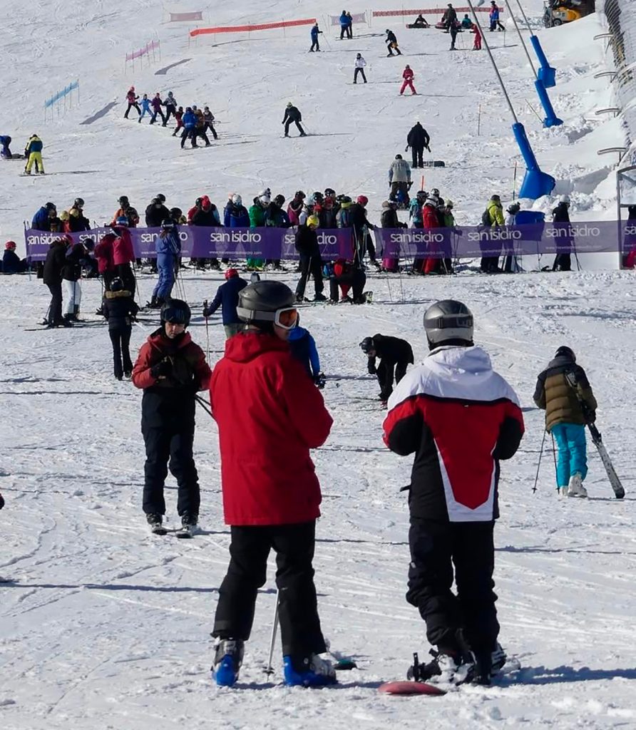 Las estaciones de esquí de la provincia de León ofrecen este fin de semana 22 kilómetros