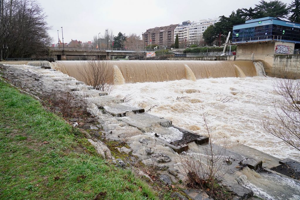 Rescatada ‘in extremis’ una menor en el río Bernesga a su paso por la ciudad de León