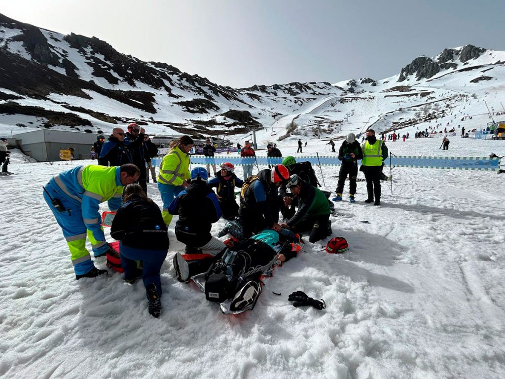 La estación de esquí de San Isidro evalúa su seguridad y la capacidad de respuesta de los servicios de emergencias