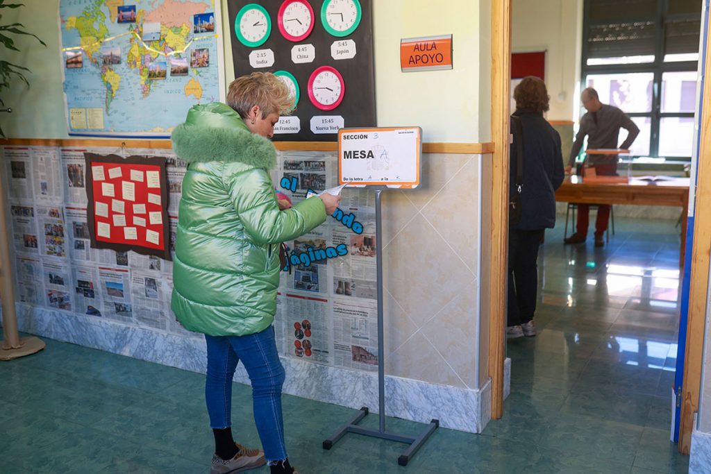 Pasteles, travesuras, solidaridad y algún enfado durante la fiesta de la democracia en Castilla y León