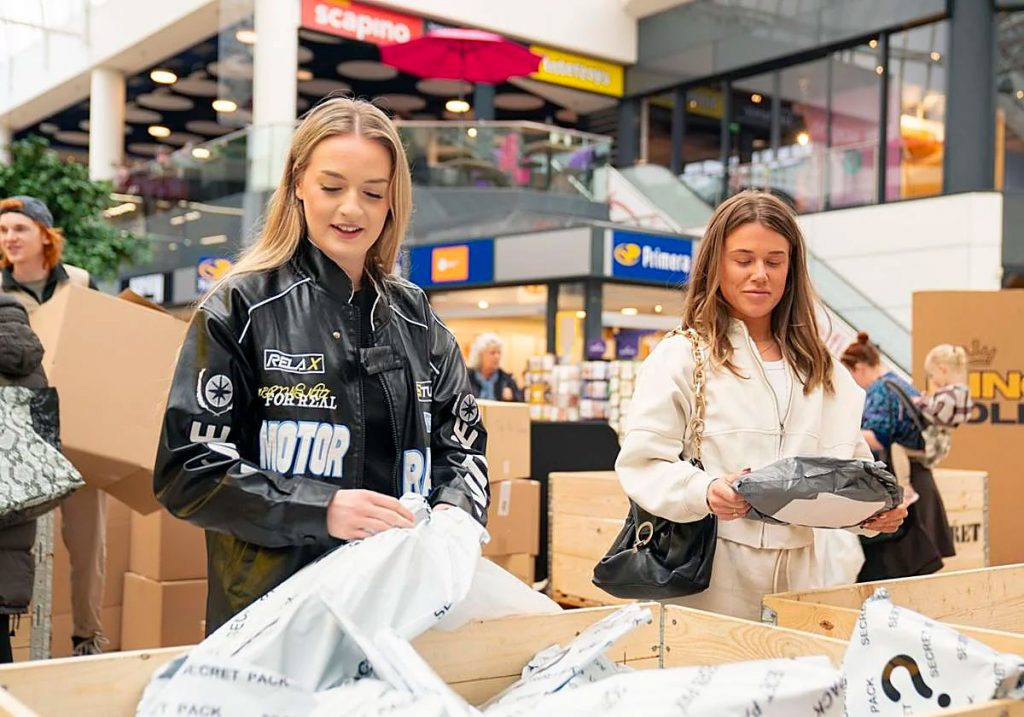 León acoge un punto de venta de paquetes perdidos de ventas por internet