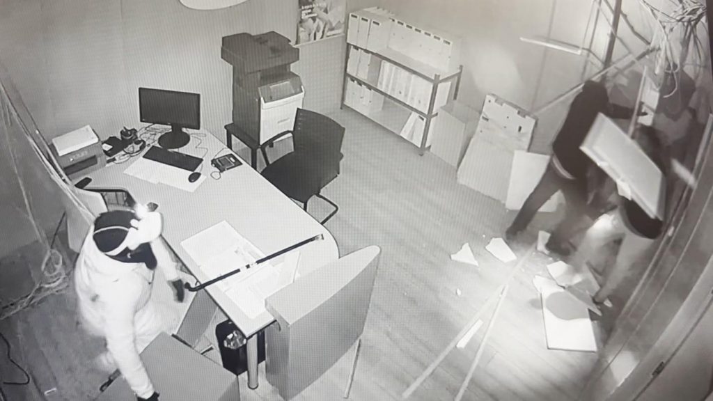 Cae una red criminal acusada de robar en sucursales bancarias de Cardeñadijo (Burgos) y Montemayor de Pililla (Valladolid)