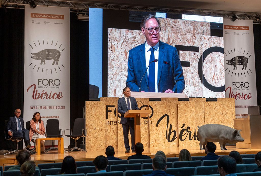 El V Foro Internacional del Ibérico reúne en Salamanca a condecorados chefs en torno al “mejor producto del mundo”