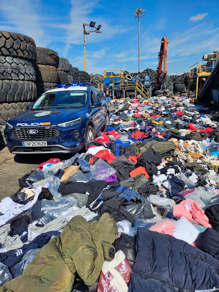 Destruida una tonelada de productos falsificados intervenidos en Ponferrada y Astorga dentro de la operación ‘Bastión’