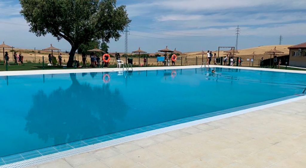 Castilla y León cuenta con 1.048 piscinas, una por cada 2.291 habitantes, aunque las diferencias entre provincias llegan a multiplicarse por más de dos