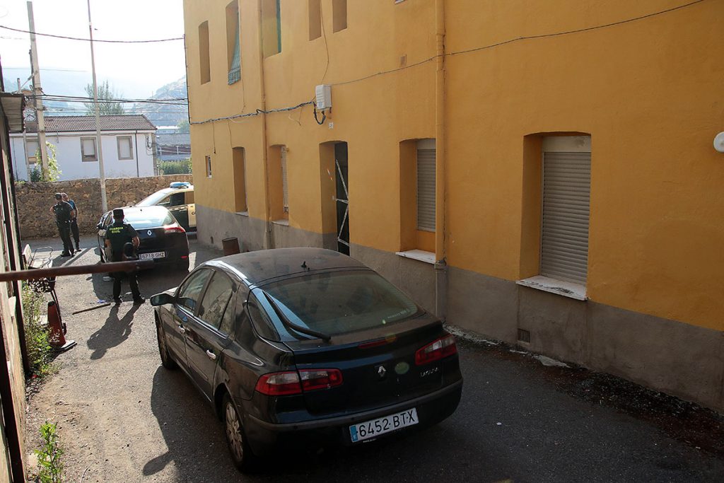Detenida una pareja tras la muerte a tiros de un hombre en Santa Lucía de Gordón (León)