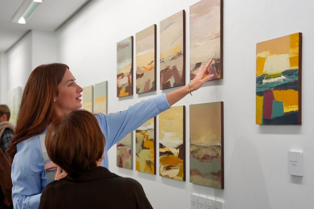 El Teatro Zorrilla reúne la obra de Elena González Fraile en la exposición ‘Paisajes de mi memoria’