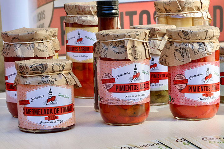 La Feria del Pimiento Morrón de Fresno de la Vega (León) reúne a 27 productores y tres conserveras y recibe a Portugal como país invitado