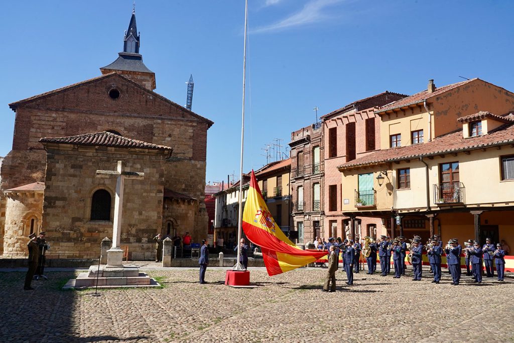 La Subdelegación de Defensa en León celebra con un acto abierto a la ciudadanía su XXXI aniversario