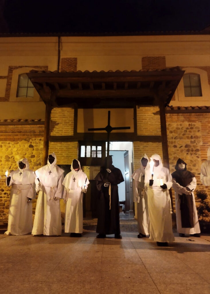 Trobajo del Camino (León) recupera la tradición leonesa con la celebración de la Güeste d’Ánimas