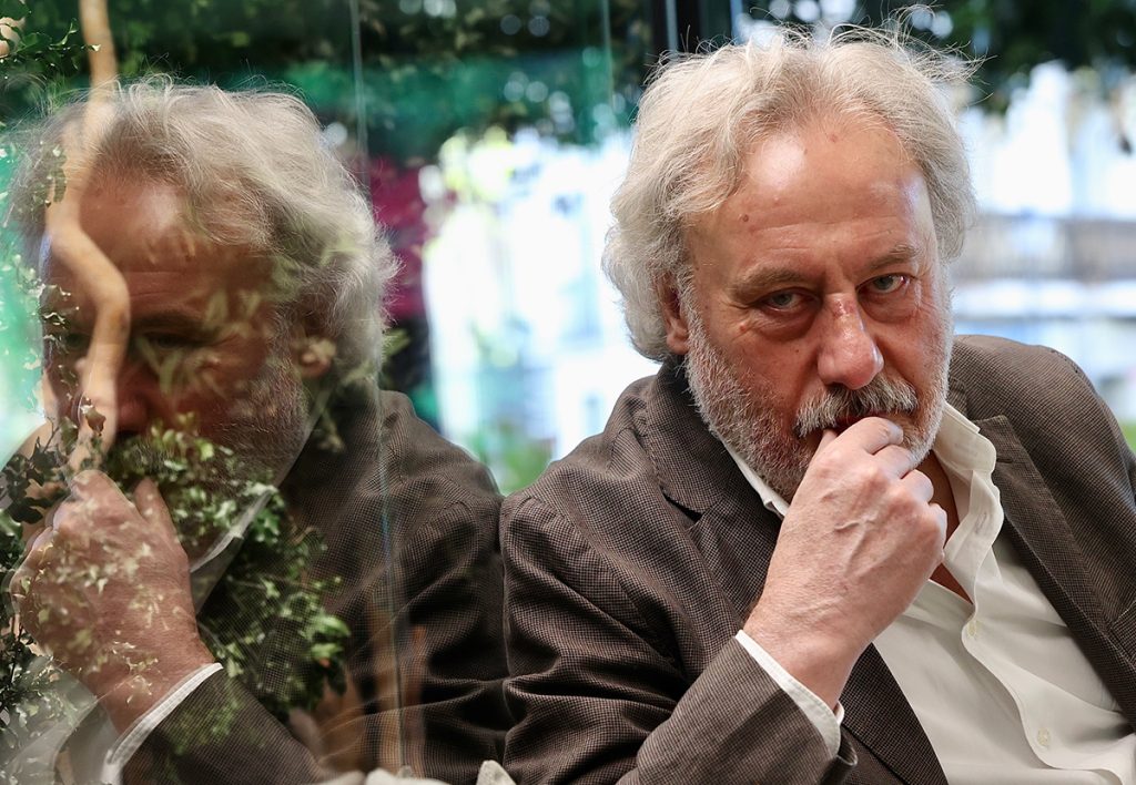 El Gobierno concede el Premio Nacional de Narrativa 2026 al leonés Julio Llamazares